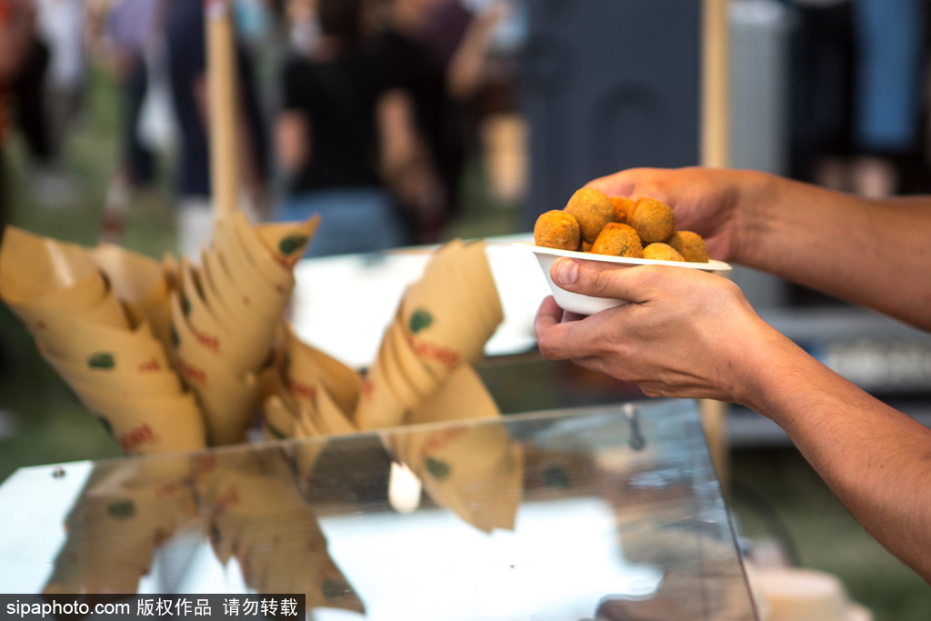 吃貨看這里 意大利米蘭快餐車節鮮嫩美味來襲
