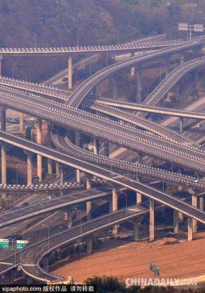導航看哭車主看暈！重慶最復雜立交橋壯觀無比