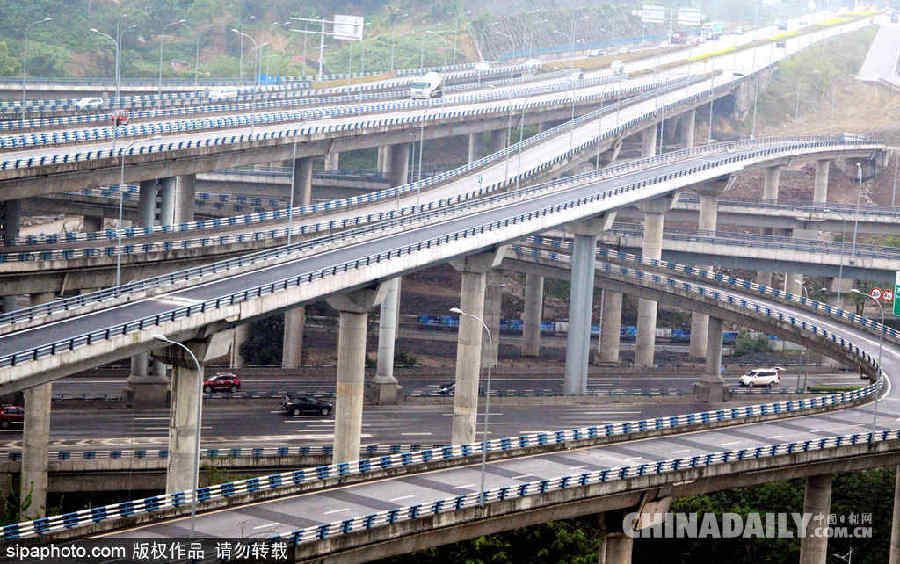 導航看哭車主看暈！重慶最復雜立交橋壯觀無比