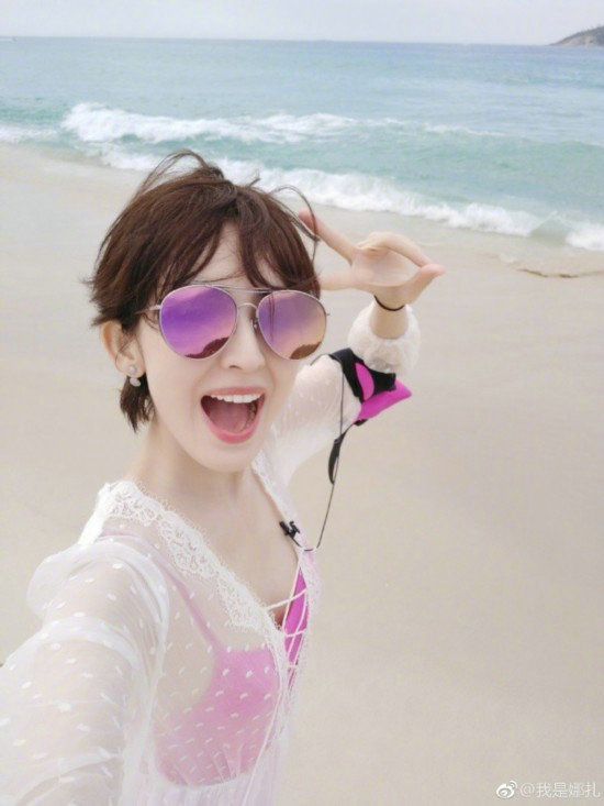 畢業季脫掉校服 學唐嫣劉詩詩換個減齡短發依舊元氣滿滿