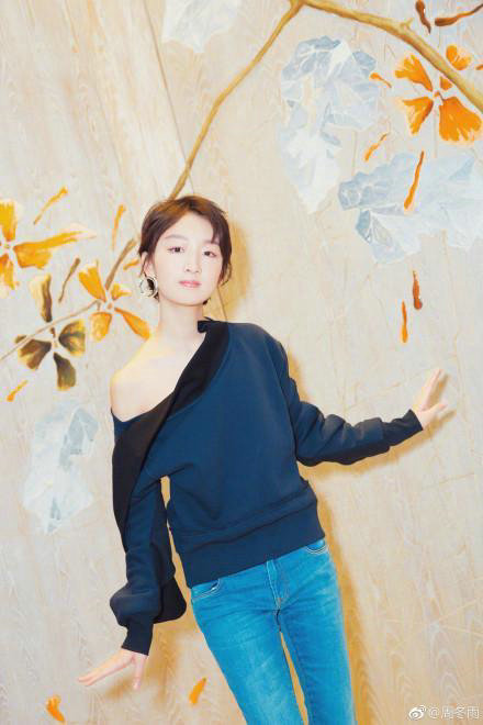 畢業(yè)季脫掉校服 學(xué)唐嫣劉詩詩換個(gè)減齡短發(fā)依舊元?dú)鉂M滿