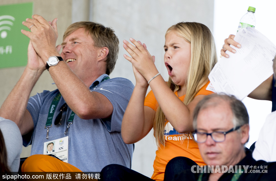 從一本正經到逗趣可愛 盤點政界王室老爸與兒女的相處之道