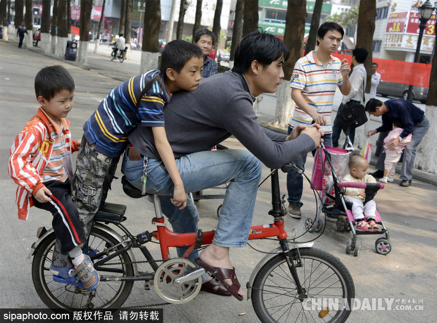 父親節到來 盤點“超能力”老爸的親子時刻