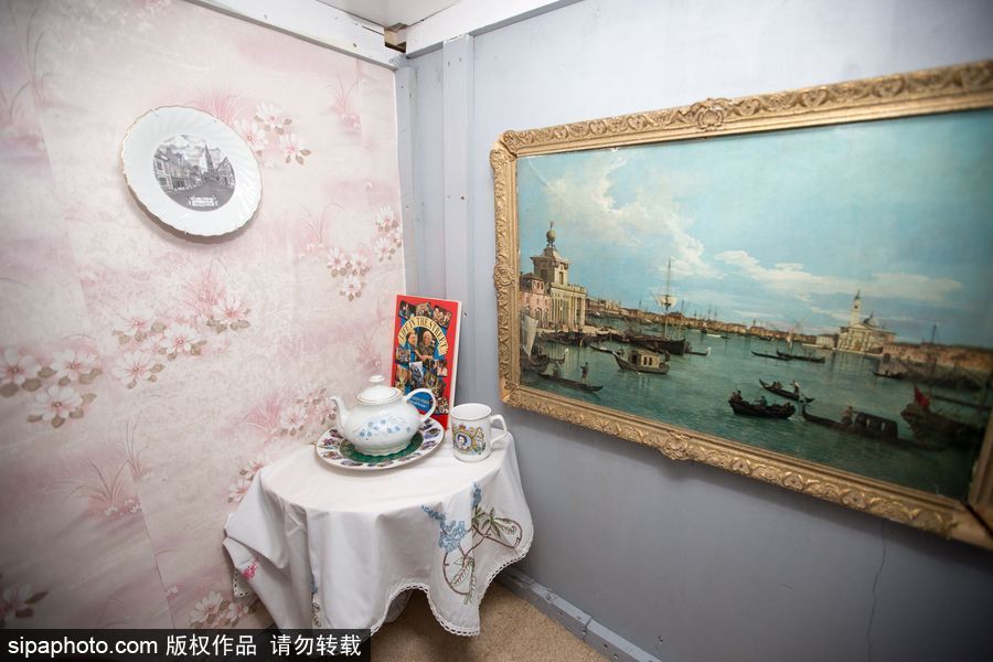 英國奇葩發明家打造世界首座海灘地下小屋