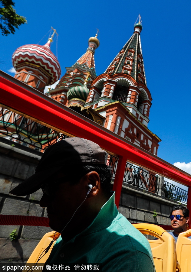 跟隨游客游覽莫斯科 觀光車(chē)視角下的俄羅斯城市風(fēng)光