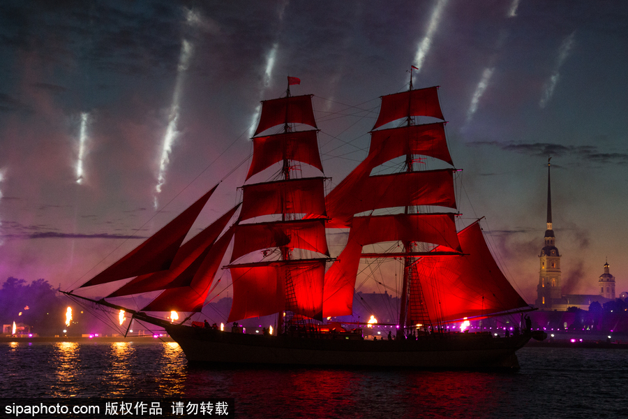 最“紅”的畢業慶典：直掛云帆濟滄海 俄羅斯舉行“紅帆節”慶祝學生畢業