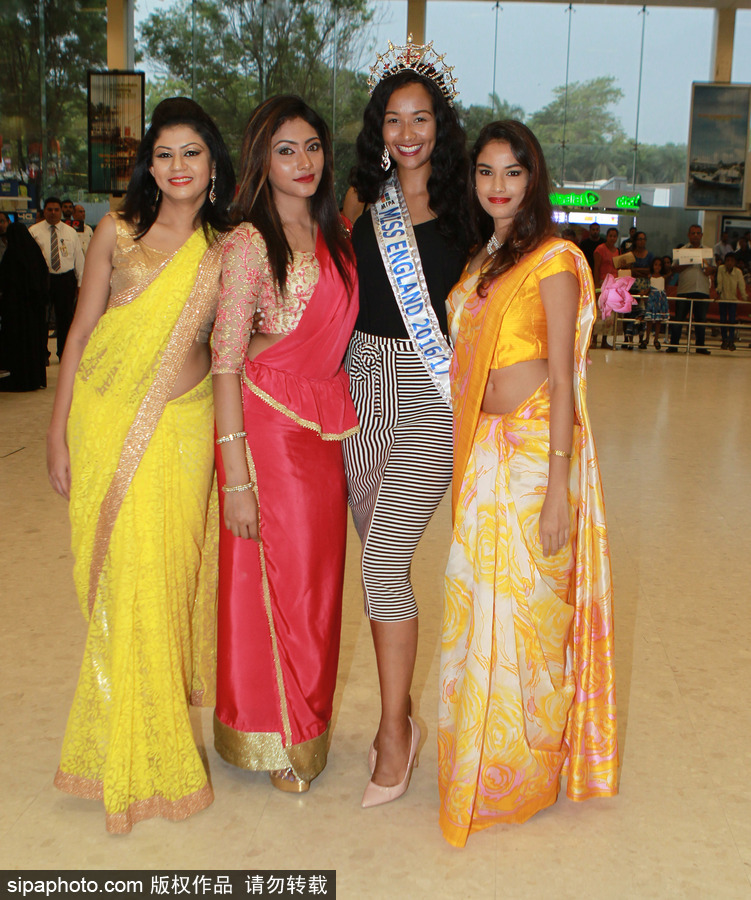 誰更美？2017英國小姐與斯里蘭卡小姐同臺(tái)競(jìng)艷