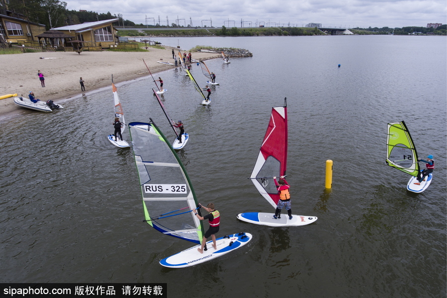 從娃娃抓起！探訪俄羅斯新西伯利亞兒童帆板學(xué)校