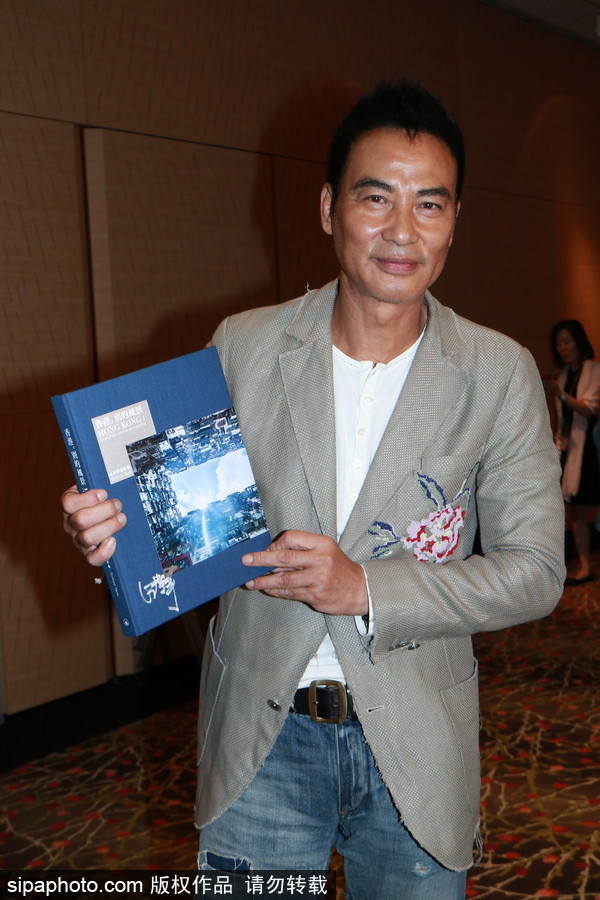 驚不驚喜意不意外！任達華出攝影集 花費七個月精心制作