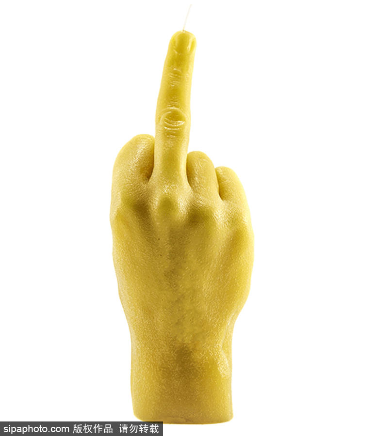 你認(rèn)出這是蠟燭了嗎？立陶宛一公司推出人手型蠟燭可燃燒20小時(shí)