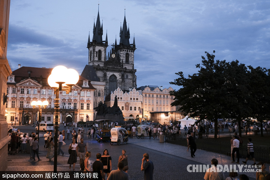 走進捷克布拉格舊城廣場 巴洛克式建筑別具風(fēng)情