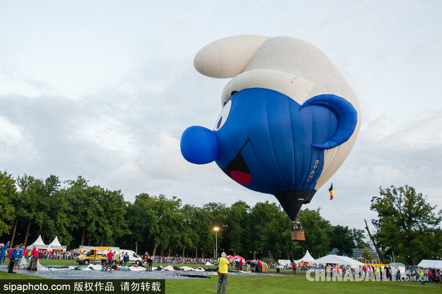 藍天下的飛行浪漫！荷蘭巴訥費爾德熱氣球節(jié)開幕