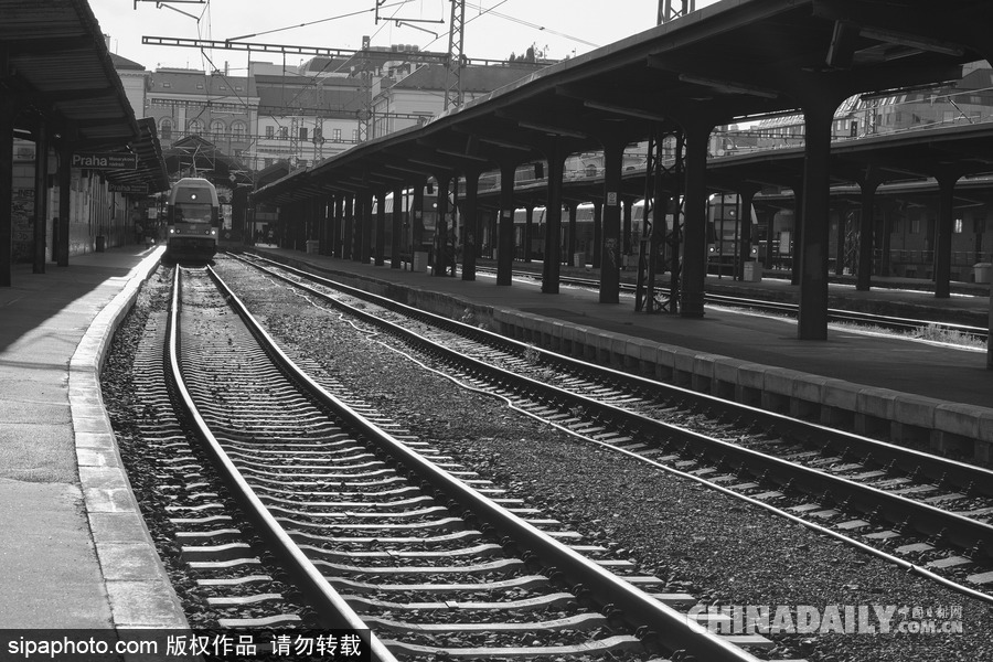 黑白記錄 捷克布拉格蒸汽火車時代第一座火車站