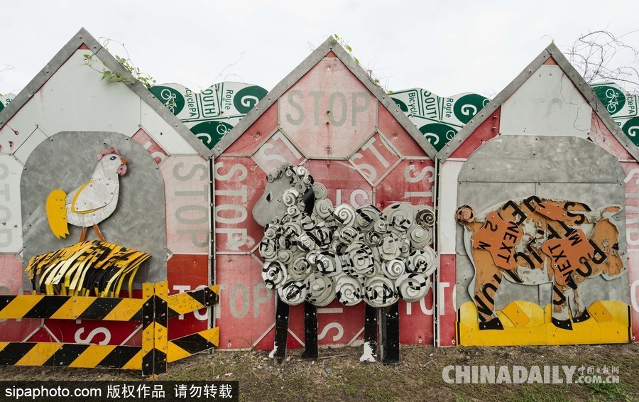 美國賓州打造“路標雕塑花園” 絢麗多彩童趣十足