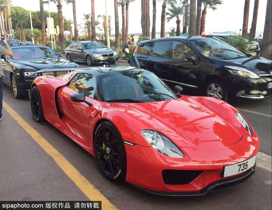 法國戛納海濱大道遍地是豪車