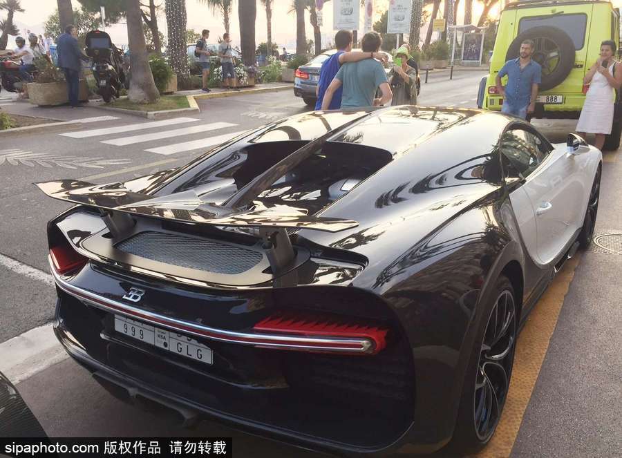 法國戛納海濱大道遍地是豪車