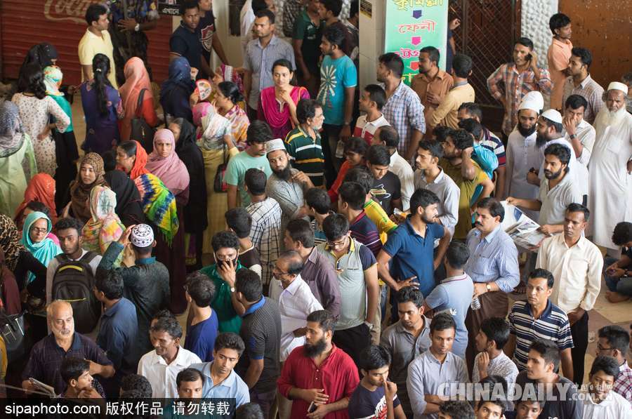 宰牲節即將到來 孟加拉國“火車大軍”購票場面不輸中國春運