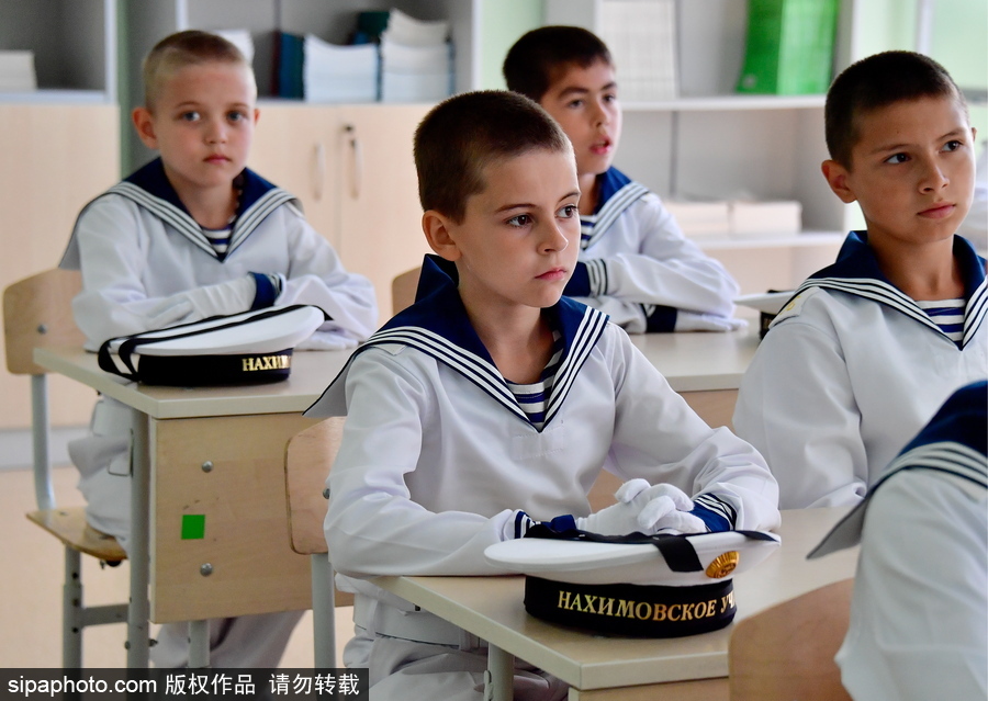 小“海軍”又帥又萌 俄羅斯海軍學校慶祝“知識日”