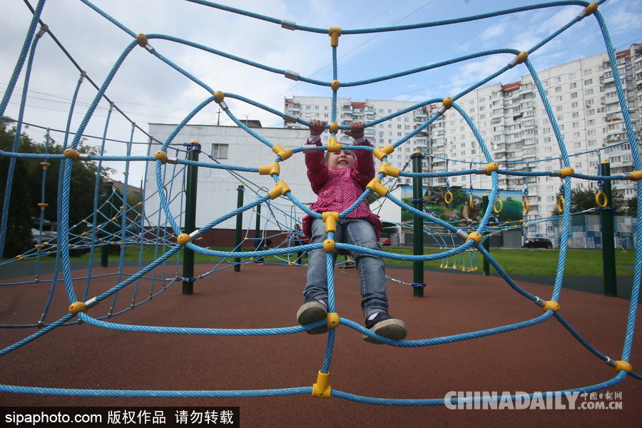 走進莫斯科的游樂場休閑區 兒童玩耍天真爛漫