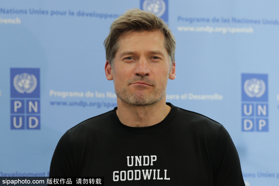 《權力的游戲》男星尼可拉現身活動 笑容清爽英俊帥氣