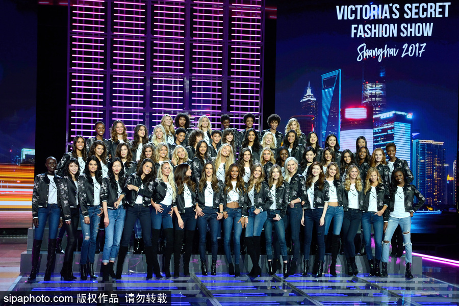 維密天使上海集結(jié)長(zhǎng)腿霸屏 劉雯、何穗領(lǐng)銜中國(guó)軍團(tuán)
