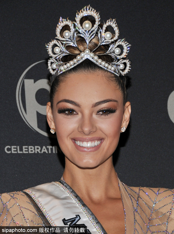 2017環球小姐冠軍出爐 22歲南非模特德米莉摘得桂冠