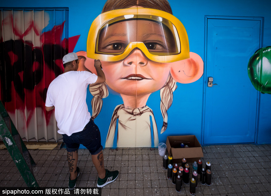 美國(guó)萊克沃思街頭繪畫(huà)藝術(shù)節(jié) 各國(guó)藝術(shù)家齊聚大展身手