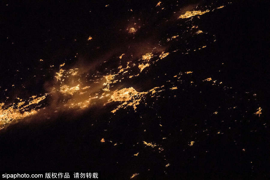 國際空間站視角下的地球城市 燈火點點如璀璨星空