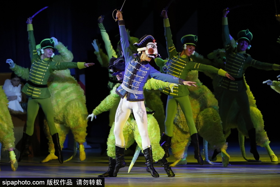 俄羅斯著名舞蹈演員聯合演繹芭蕾舞劇《胡桃夾子》