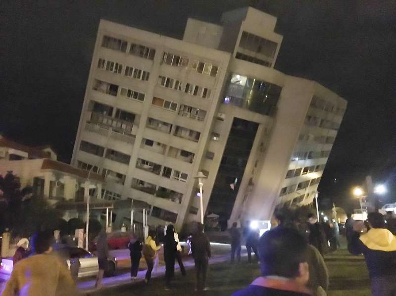現場直擊：臺灣花蓮地震已致2人遇難200余人受傷