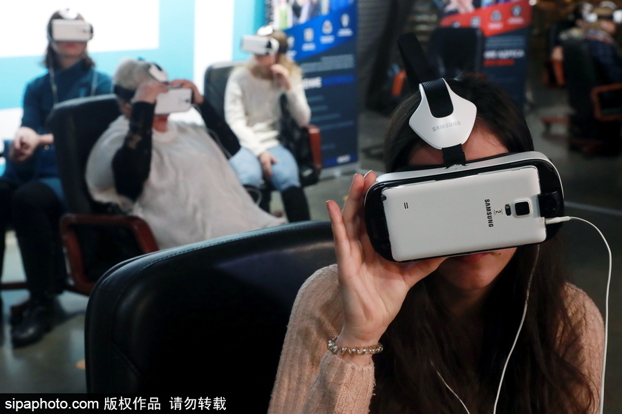 俄羅斯首個VR電影院開幕 比普通電影院更“好玩”