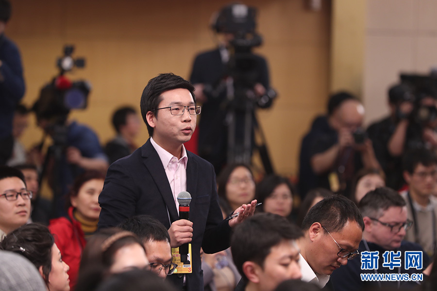 劉永富:培訓提高貧困群眾勞動技能水平和脫貧能力