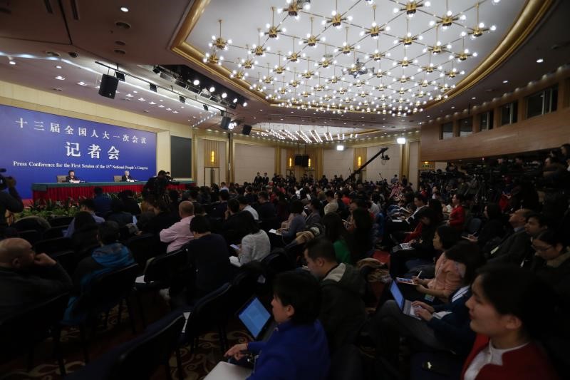 扶貧辦主任劉永富就“打好精準脫貧攻堅戰”答記者問