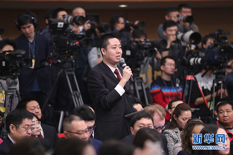 王毅:中國參與解決熱點問題 始終堅持有所為也有所不為