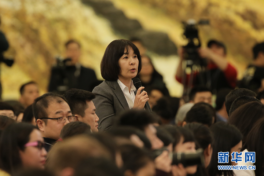 李克強(qiáng):中日關(guān)系改善不僅需要氛圍,更需要遠(yuǎn)見(jiàn)和定力