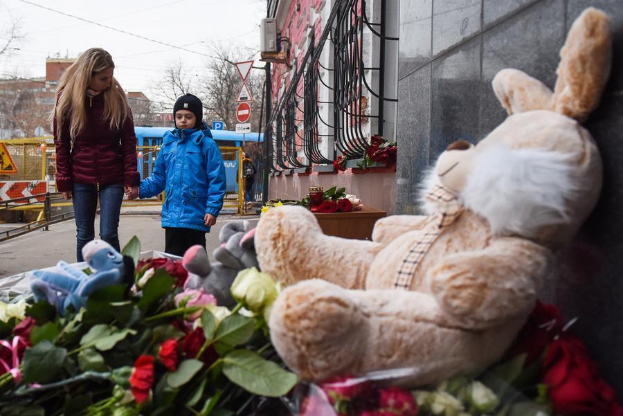 莫斯科民眾悼念克麥羅沃火災遇難者