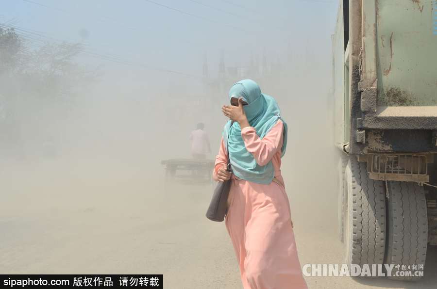 呼吸困難！孟加拉國達卡街頭塵土飛揚粉塵污染嚴重