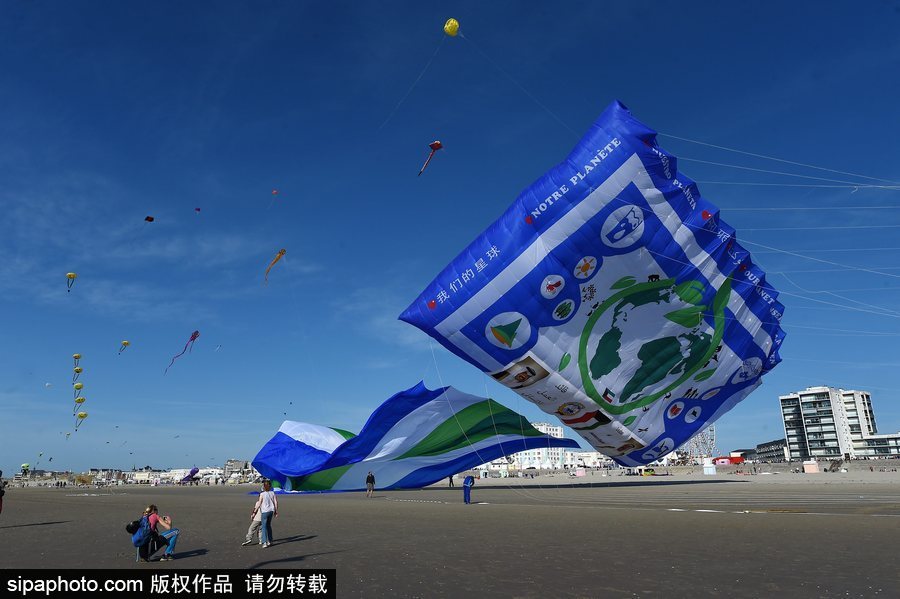 2018法國風箏節開幕 世界上最大的風箏放飛