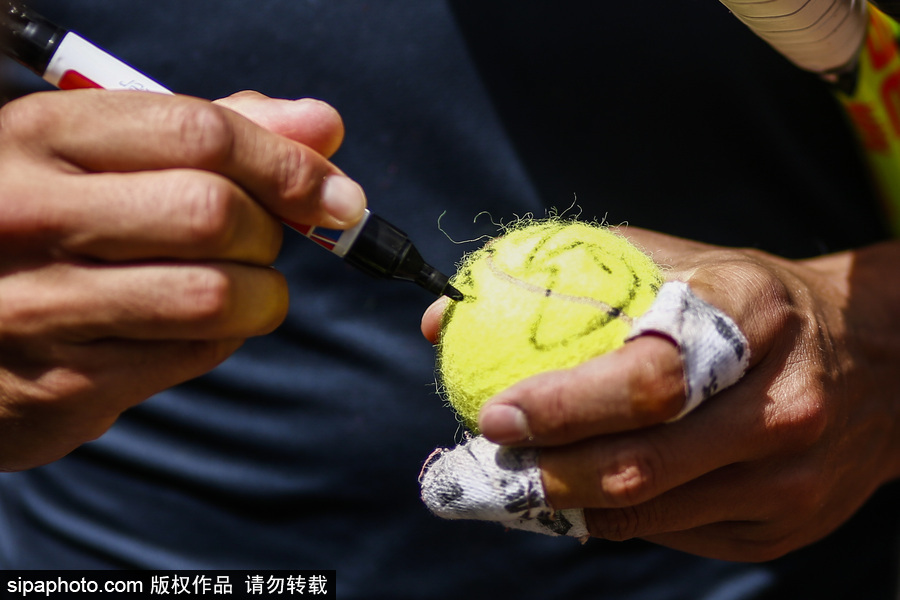 夢想成真！納達爾與10歲癌癥幸存小球迷打網球十足暖男