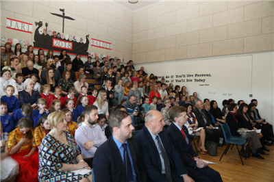 劉曉明:拿起手中“魔法棒”,譜寫“黃金時代”新篇章