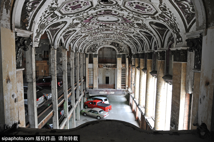 一座“破產(chǎn)”的城市 鏡頭記錄美國底特律廢棄建筑