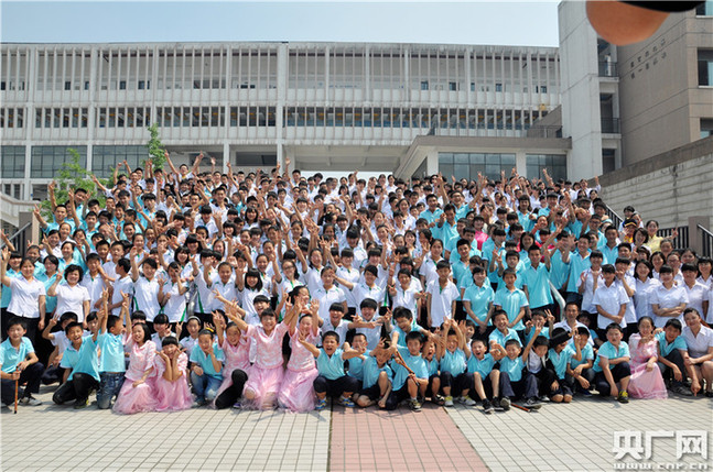 震后十年:672個(gè)孩子一個(gè)家