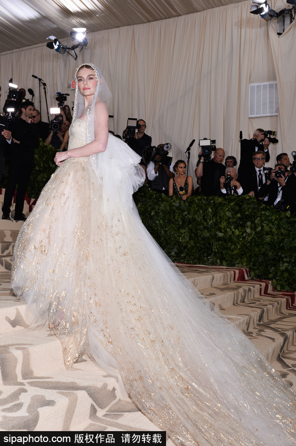 時(shí)尚界奧斯卡Met Gala來襲 眾女星紅毯爭艷美出新高度