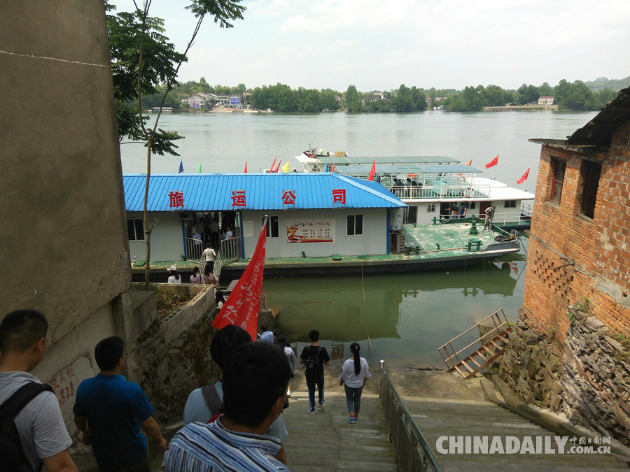 【美麗中國長江行】“美麗中國長江行——共舞長江經濟帶•生態篇”網絡主題活動湖南站媒體團走進常德桃源夷望溪景區