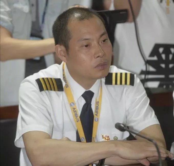 川航機長回憶生死備降驚魂一刻，這波操作簡直是奇跡！