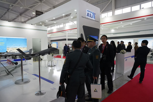 我國一批優(yōu)勢軍貿裝備集中亮相第五屆哈薩克斯坦防務展