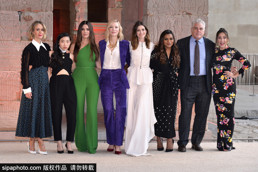 女王扎堆！布蘭切特、安妮·海瑟薇、桑德拉·布洛克現身新片發布會