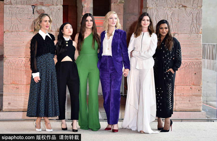 女王扎堆！布蘭切特、安妮·海瑟薇、桑德拉·布洛克現身新片發布會