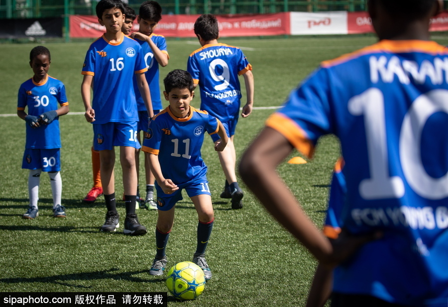 世界杯前夕看足球小子馳騁賽場 莫斯科舉辦國際兒童慈善足球賽