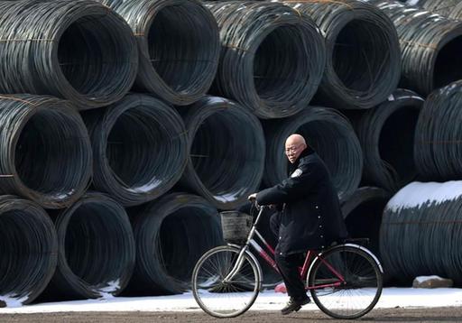 專家懟人果然有文化,批特朗普:“關稅猛藥”治不好“逆差病”,反要了性命丨外媒說